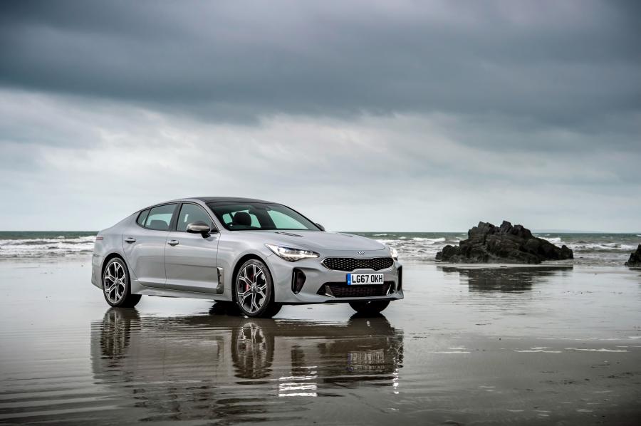  Kia Stinger GTS (CK) 2017 года  (UK) (фото 33 из 40)